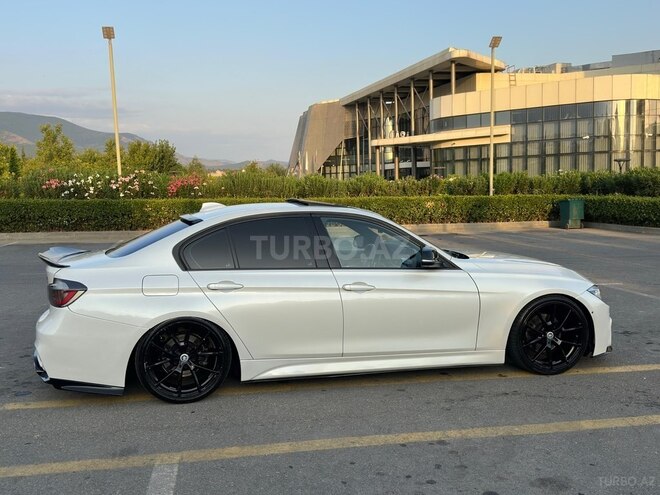 BMW 328 2013, 210,000 km - 3.0 l - Şəki