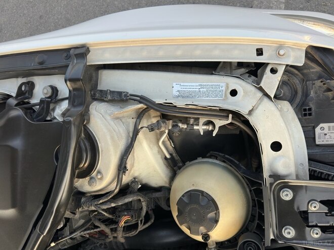 BMW 328 2013, 210,000 km - 3.0 l - Şəki
