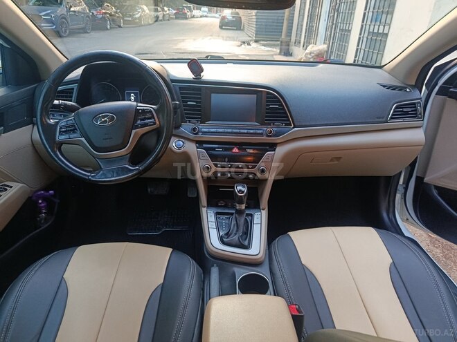 Hyundai Elantra 2017, 176,000 km - 2.0 l - Bakı