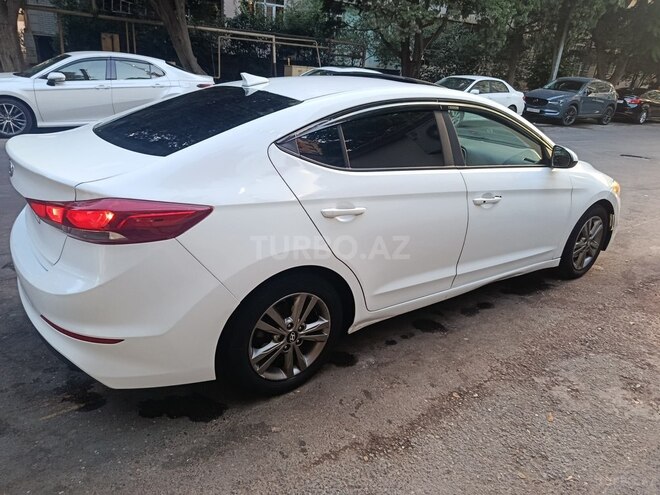 Hyundai Elantra 2017, 176,000 km - 2.0 l - Bakı