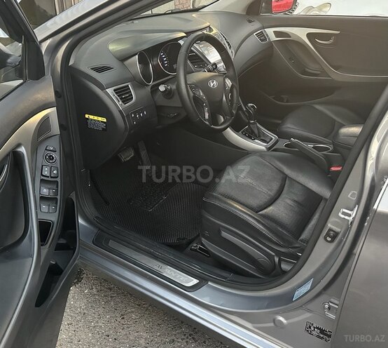 Hyundai Avante 2014, 228,000 km - 1.6 l - Bakı