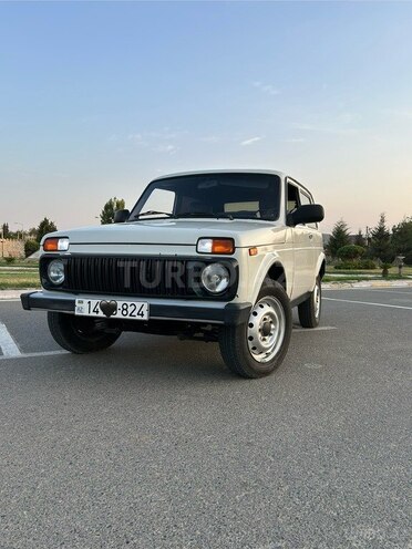LADA (VAZ) Niva 1999, 120,000 km - 1.7 l - Saatlı