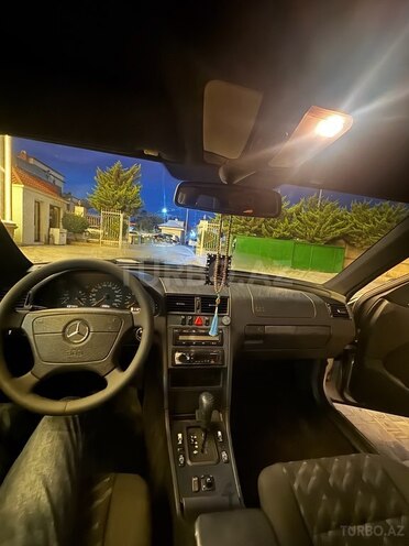 Mercedes C 200 2000, 238,756 km - 2.0 l - Bakı