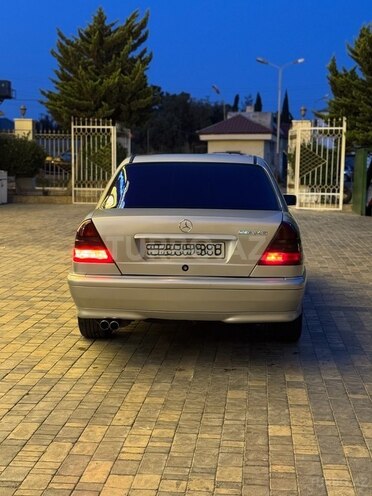 Mercedes C 200 2000, 238,756 km - 2.0 l - Bakı
