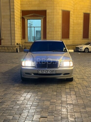 Mercedes C 200 2000, 238,756 km - 2.0 l - Bakı