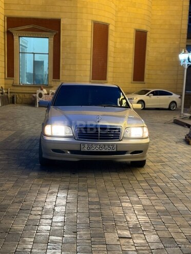 Mercedes C 200 2000, 238,756 km - 2.0 l - Bakı