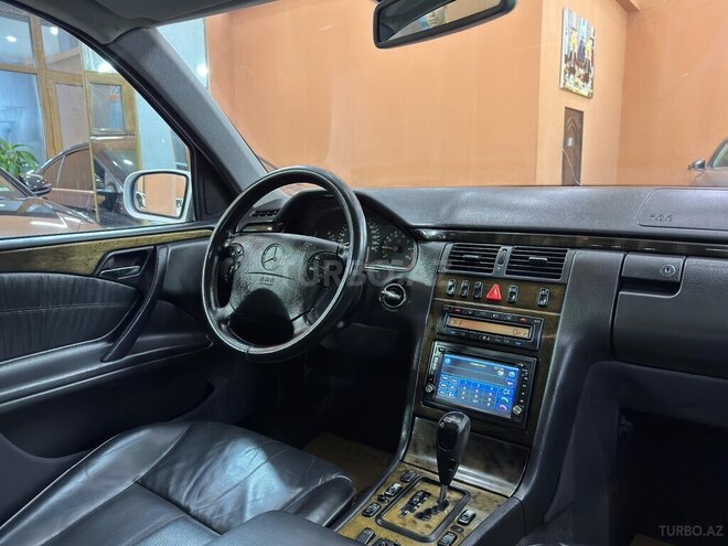Mercedes E 240 2000, 265,393 km - 2.4 l - Xırdalan