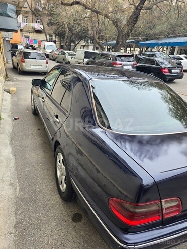 Mercedes E 270 2000, 590,000 km - 2.7 l - Bakı