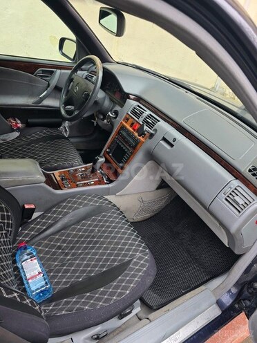 Mercedes E 270 2000, 590,000 km - 2.7 l - Bakı