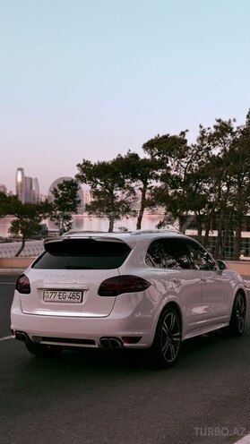Porsche Cayenne Turbo S 2014, 176,000 km - 4.8 l - Bakı
