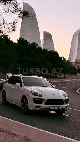 Porsche Cayenne Turbo S 2014, 176,000 km - 4.8 l - Bakı