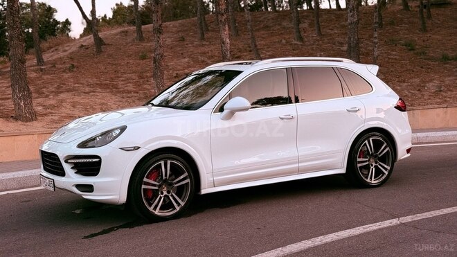 Porsche Cayenne Turbo S 2014, 176,000 km - 4.8 l - Bakı