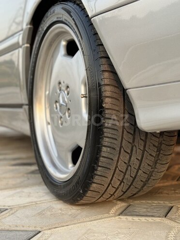 Mercedes C 200 2000, 361,000 km - 2.0 l - Saatlı