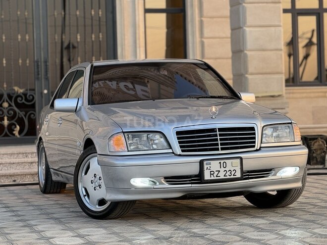 Mercedes C 200 2000, 361,000 km - 2.0 l - Saatlı