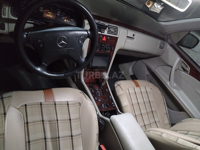 Mercedes E 220 d 2000, 267,000 km - 2.2 л - Bakı