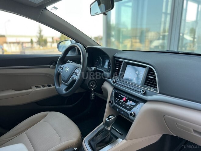 Hyundai Elantra 2017, 93,583 km - 2.0 л - Bakı
