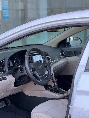 Hyundai Elantra 2017, 93,583 km - 2.0 л - Bakı