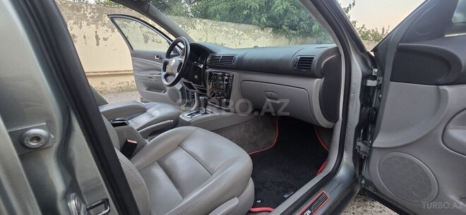 Volkswagen Passat 2004, 321,869 km - 1.8 l - Şamaxı
