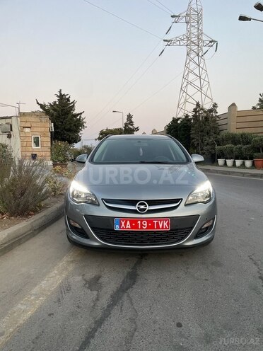 Opel Astra 2015, 147,300 km - 1.6 l - Bakı