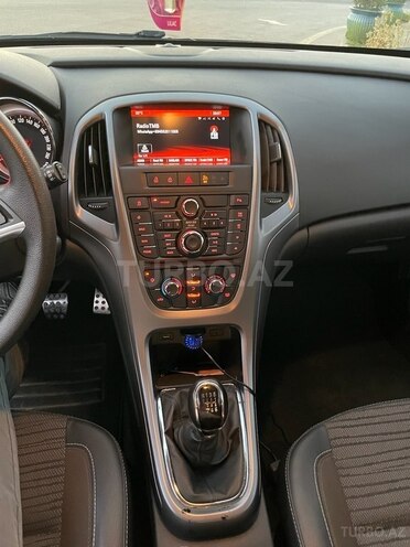 Opel Astra 2015, 147,300 km - 1.6 l - Bakı