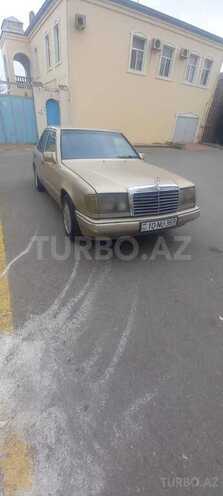 Mercedes E 250 1993, 370,000 km - 2.5 l - Bakı