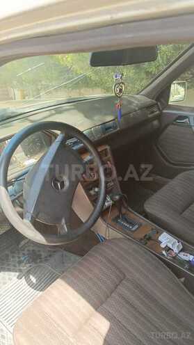 Mercedes E 250 1993, 370,000 km - 2.5 l - Bakı