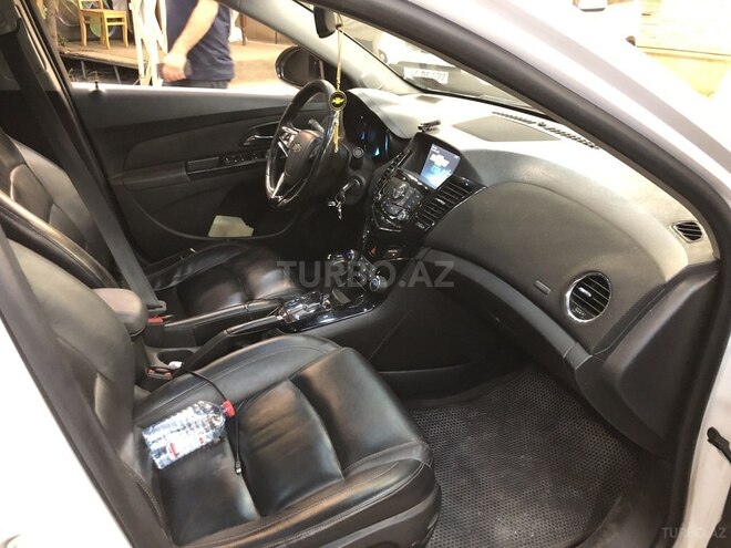 Chevrolet Cruze 2015, 239,981 km - 1.4 l - Gəncə