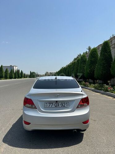 Hyundai Accent 2015, 203,000 km - 1.6 l - Gəncə