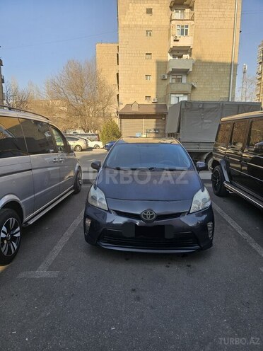 Toyota Prius 2015, 335,000 km - 1.8 l - Bakı