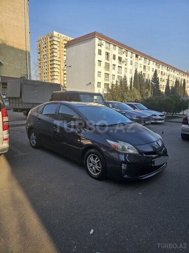 Toyota Prius 2015, 335,000 km - 1.8 l - Bakı