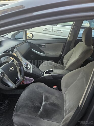 Toyota Prius 2015, 335,000 km - 1.8 l - Bakı