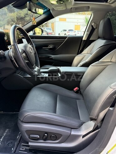 Lexus ES 300h 2021, 39,000 km - 2.5 l - Bakı