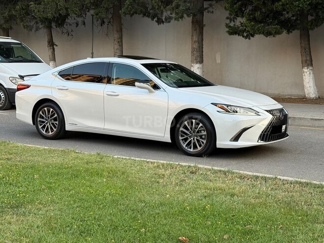 Lexus ES 300h 2021, 39,000 km - 2.5 l - Bakı
