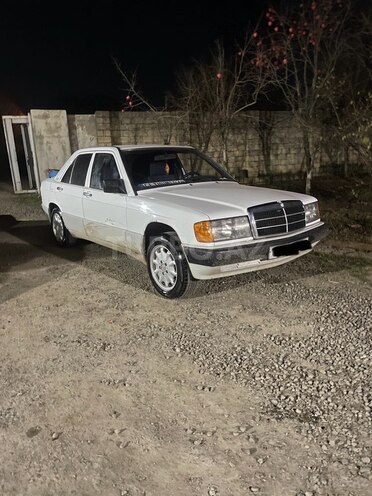 Mercedes 190 1991, 300,000 km - 2.0 л - Masallı