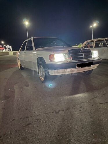 Mercedes 190 1991, 300,000 km - 2.0 л - Masallı