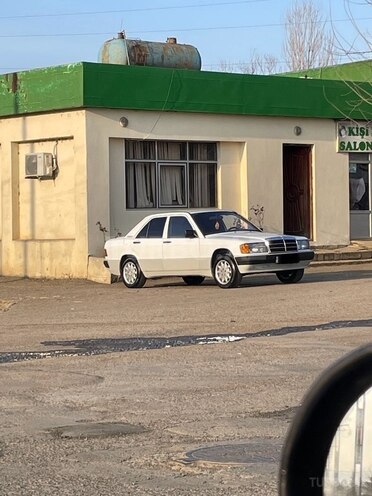 Mercedes 190 1991, 300,000 km - 2.0 л - Masallı