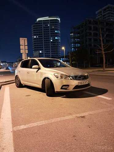 Kia Ceed 2010, 297,000 km - 1.6 л - Bakı