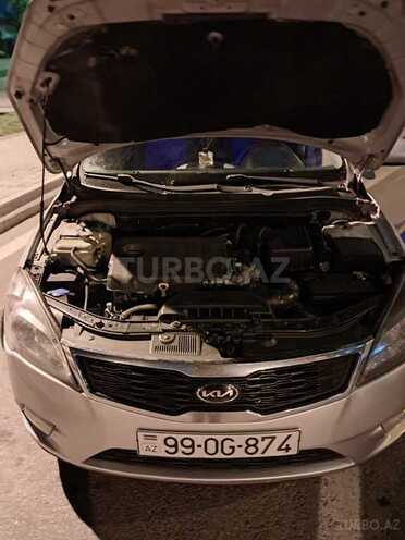 Kia Ceed 2010, 297,000 km - 1.6 л - Bakı