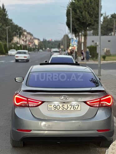Hyundai Elantra 2013, 230,000 km - 1.8 l - Masallı