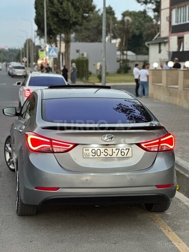 Hyundai Elantra 2013, 230,000 km - 1.8 l - Masallı