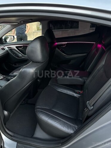 Hyundai Elantra 2013, 230,000 km - 1.8 l - Masallı