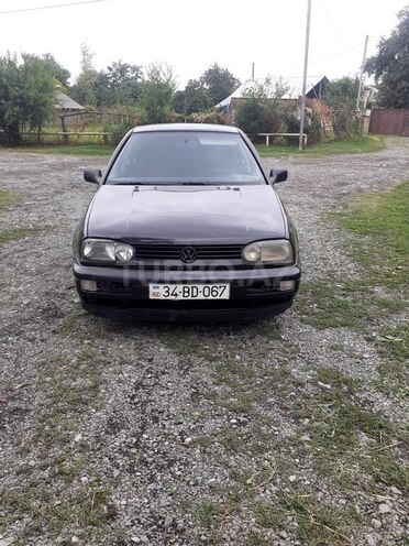 Volkswagen Golf 1997, 370,903 km - 2.0 l - Qax
