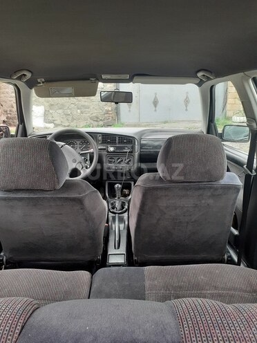 Volkswagen Golf 1997, 370,903 km - 2.0 l - Qax