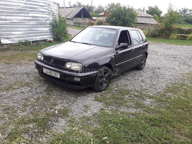 Volkswagen Golf 1997, 370,903 km - 2.0 l - Qax