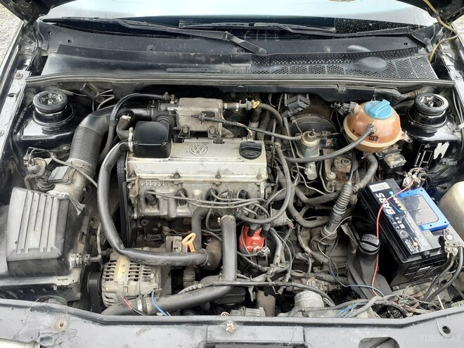 Volkswagen Golf 1997, 370,903 km - 2.0 l - Qax