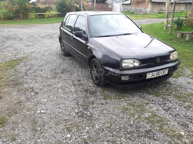 Volkswagen Golf 1997, 370,903 km - 2.0 l - Qax