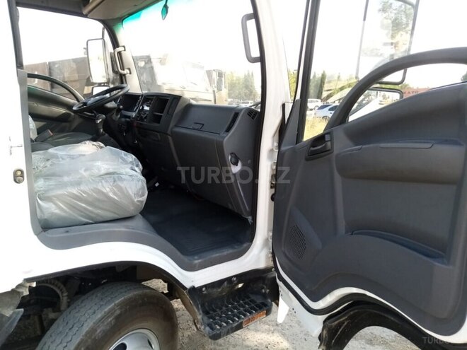 Isuzu  2024, 4,500 km - 2.5 l - Gəncə