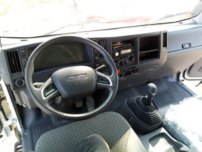 Isuzu  2024, 4,500 km - 2.5 l - Gəncə