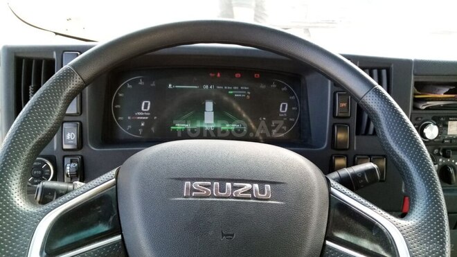 Isuzu  2024, 4,500 km - 2.5 l - Gəncə