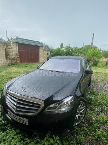 Mercedes E 200 2013, 270,000 km - 2.1 l - Bərdə